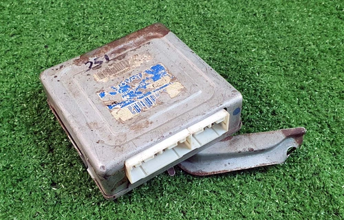 Toyota 4runner 1999-2002 skid control module 89540-35100 oem jdm used - Picture 1 of 12