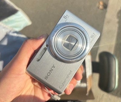 Sony Cyber-shot DSC-W730 16.1MP 8x Zoom Digital Camera 720p HD Optical Silver