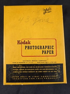 KODAK Photographic Paper Dbl. Weight Deckle Edge AZO E 2 Exp. 1952