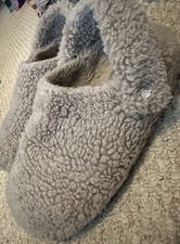 Crocs Classic Cozy Slipper Sz 7M/9W Tan