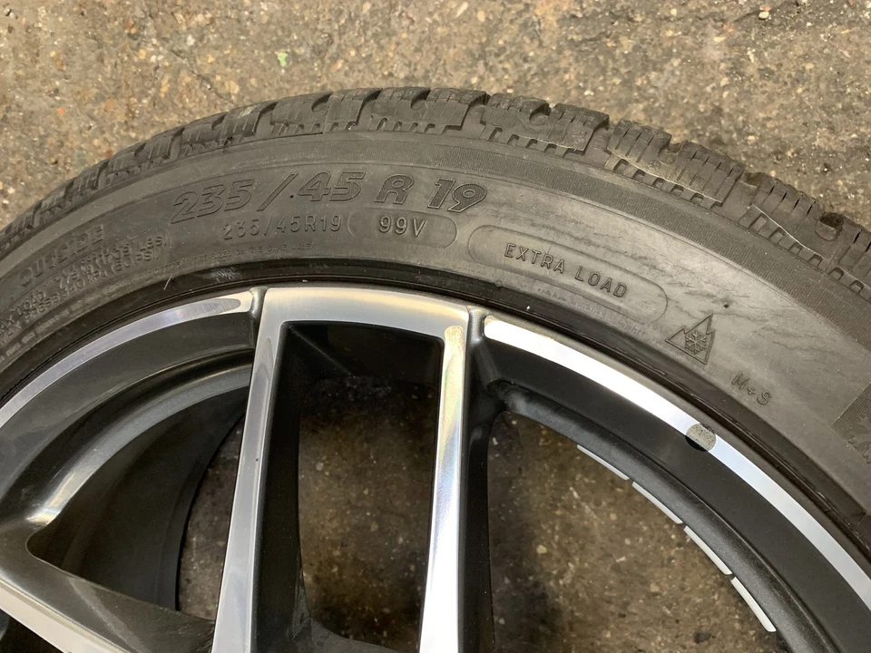 4x Original Mercedes-Benz Winterräder 235/45 R19 99V - für GLA X156 2019 - Bild 4 von 4
