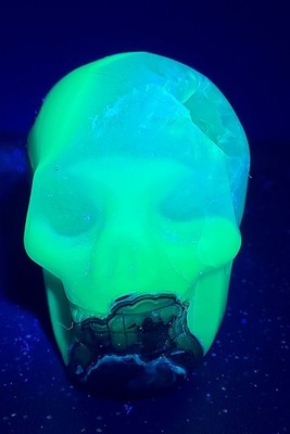 Best! 3.4'' 479g A+ UV Reactive Beautiful Geode Volcano Agate Skull Carving