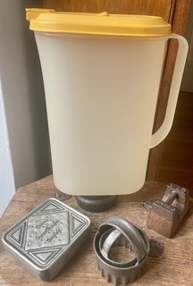 Vintage Tupperware Fridge Door Jug 2L Capacity