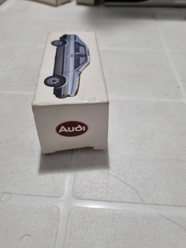 Conrad 1:43 Audi Coupè blue year 1984 ca. official perfect conditions - Foto 3 di 7
