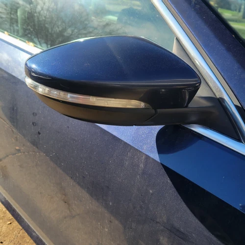 12,13, 14, 15 Volkswagen Passat Passenger Side Mirror Right Rh Turn Signal Black