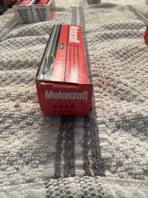 1X Motorcraft Spark Plug Motorcraft  SP-471, AGSF12FM1