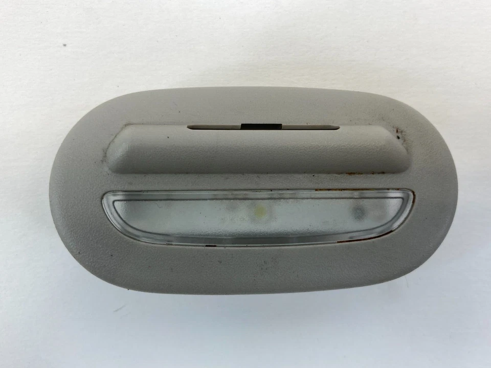 Ram Cargo Van 2012-2015 C/V delantero derecho pasajero puerta lateral luz de cortesía lámpara Foto 3 de 4