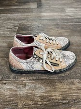 L'Artiste Spring Step Danli 38 Sneaker Leather Scales Art to Wear Embossed