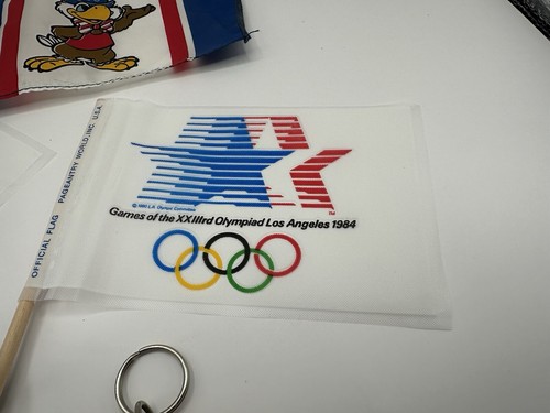 Lotto portachiavi bandiera souvenir olimpiche bandiere 1984 23° bandiera olimpiadi Sam l'aquila - Foto 3 di 7