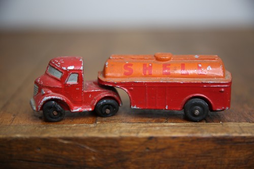 Vintage SHELL Motor Oil Toy Semi Truck Tanker Metal Promo model RARE gas station - Picture 2 of 8
