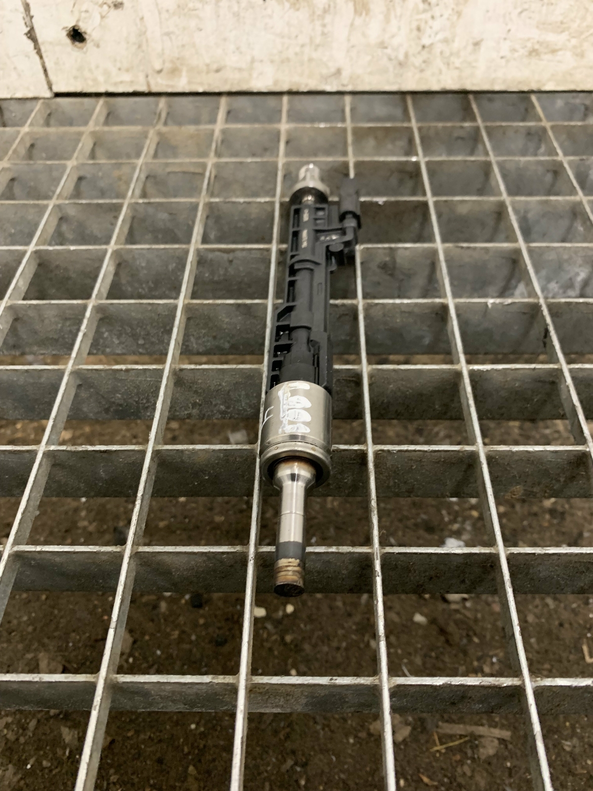 2016 BMW 3 F80 M3 Fuel Injector Nozzle 7639994 13647639994 3.00  