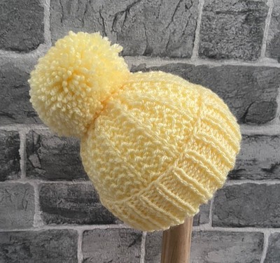 Hand Knitted Newborn Unisex Baby Pom 