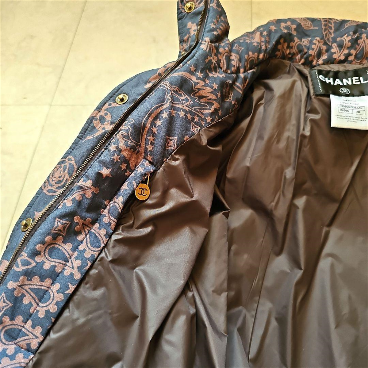 Chanel Down Jacket 2014 Paris Dallas Collection Brown x Navy Chanel Down Jacket 2014 Paris Dallas Collection Brown x Navy