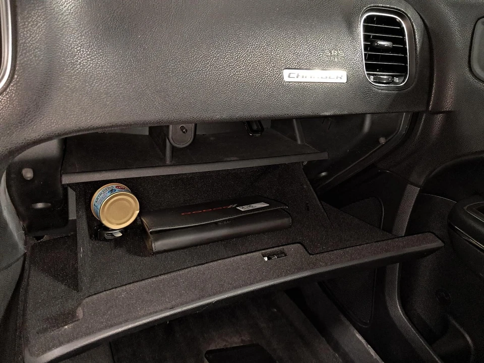 Guantera usada se adapta a: Dodge Charger 2014 grado A Foto 2 de 4