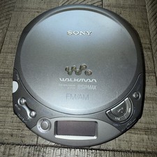 Sony D-F20 Discman Portable CD Walkman AM/FM Radio Player TESTED
