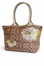  Coach Bleeker tote in Signature Floral  