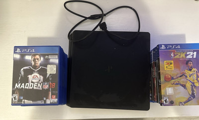 Used PS4 408.5 GB in GREAT CONDITION  with game bundle