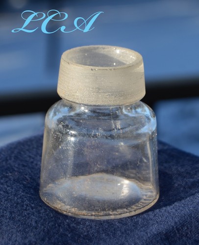 Antique SS WHITE DENTAL MFG Co glass bottle 4 MIXING DENTAL CEMENTS for FILLINGS
