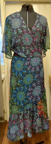 Womens Roman Multicoloured Wrap Dress. Used Condition. Size 18. Classy Stylish.