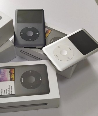 🍎🍎NEW Apple iPod Classic 7th Generation 160GB Gray MP3 Player