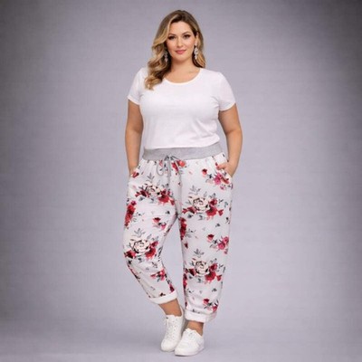 ROCKTHOSECURVES WOMENS White Pink Floral Joggers with Pockets
