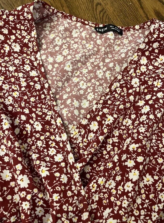 Shein Women’s Deep V floral Ruffled Short Sleeve bodysuit Small