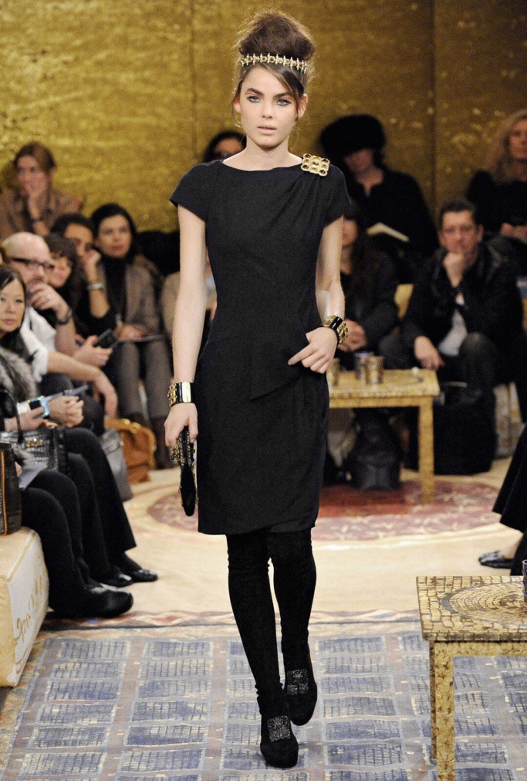 CHANEL Pre-Fall 2011 Runway Navy Dress With Gold Tone Brooch SZ DR 36 VINTAGE! 