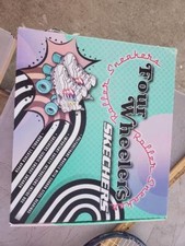 ROLLER SKATES - SKECHERS FOUR WHEELERS