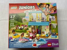lego juniors stephanie's lakeside house