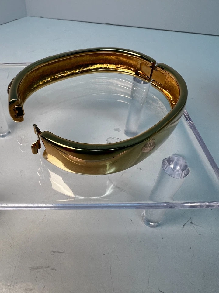 PULSEIRA SWAROVSKI, STRASS CINTILANTE E PULSEIRA DOURADA. EXCELENTE. COND. - Imagem 4 de 4