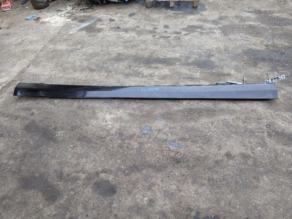 2014 2015 2016 2017 MERCEDES BENZ S550 PASSENGER ROCKER PANEL MOLDING - Image 2 of 4