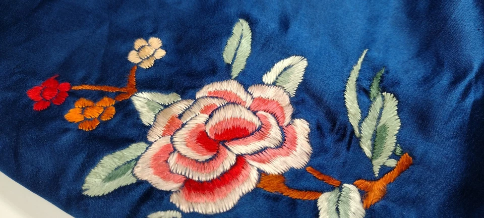 Pantalones de seda chinos años 20 azul real cintura alta bordado antiguo Art Deco años 30 Foto 3 de 4