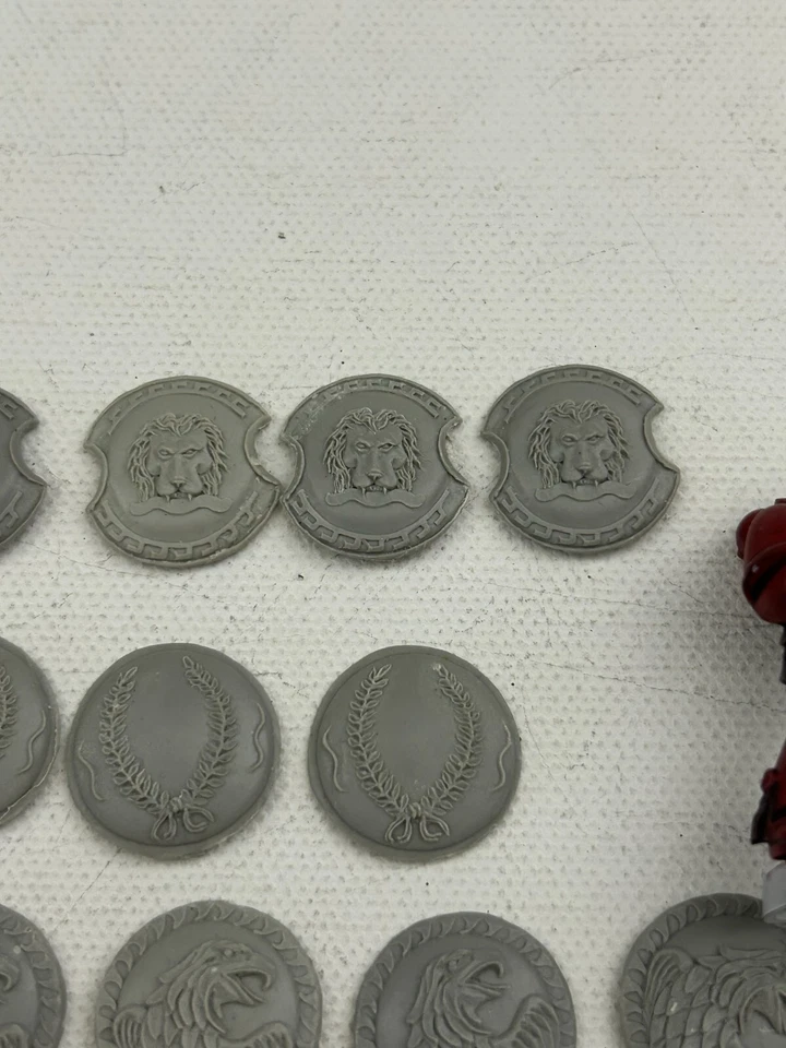Max Mini Shield Bits (20) Resin Eagle Lion and Palms 28mm Miniature Scale - Image 3 of 4