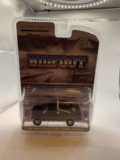 GREENLIGHT 30433 1:64 1987 FORD F-250 XLT LARIAT (BIGFOOT CRUISER #1)