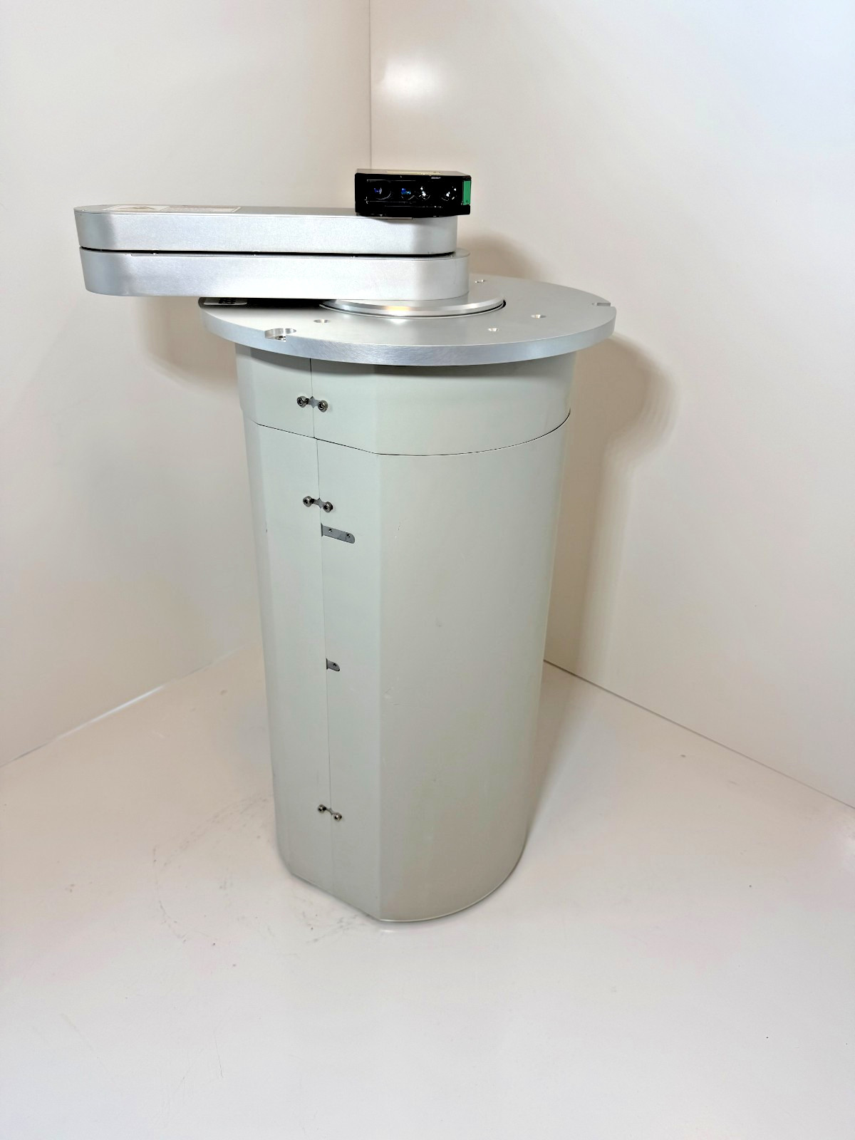 Brooks Automation Reliance ATR8 Robot - Fully Refurbished 2024 by Reser
