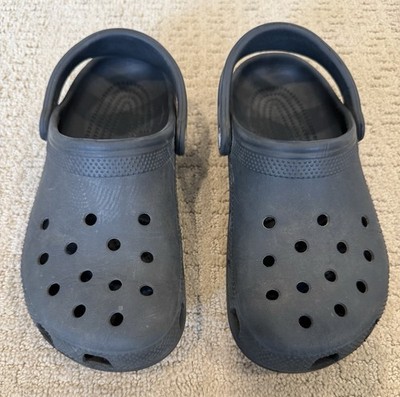 Crocs Classic Clog Black Unisex Kids Size J5 Water Resistant Lightweight