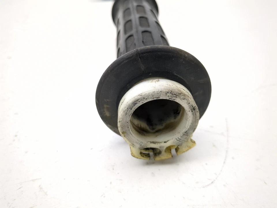 91-08 Honda Nighthawk CB250 Throttle Tube And Grips Set - Image 3 of 4