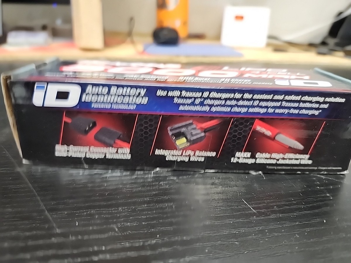 トラクサス　純正LIPOバッテリー 3s 5000mAh 25c 2832X 楽天市場】トラクサス LIPOバッテリー 3s 5000mAh 25c iD機能