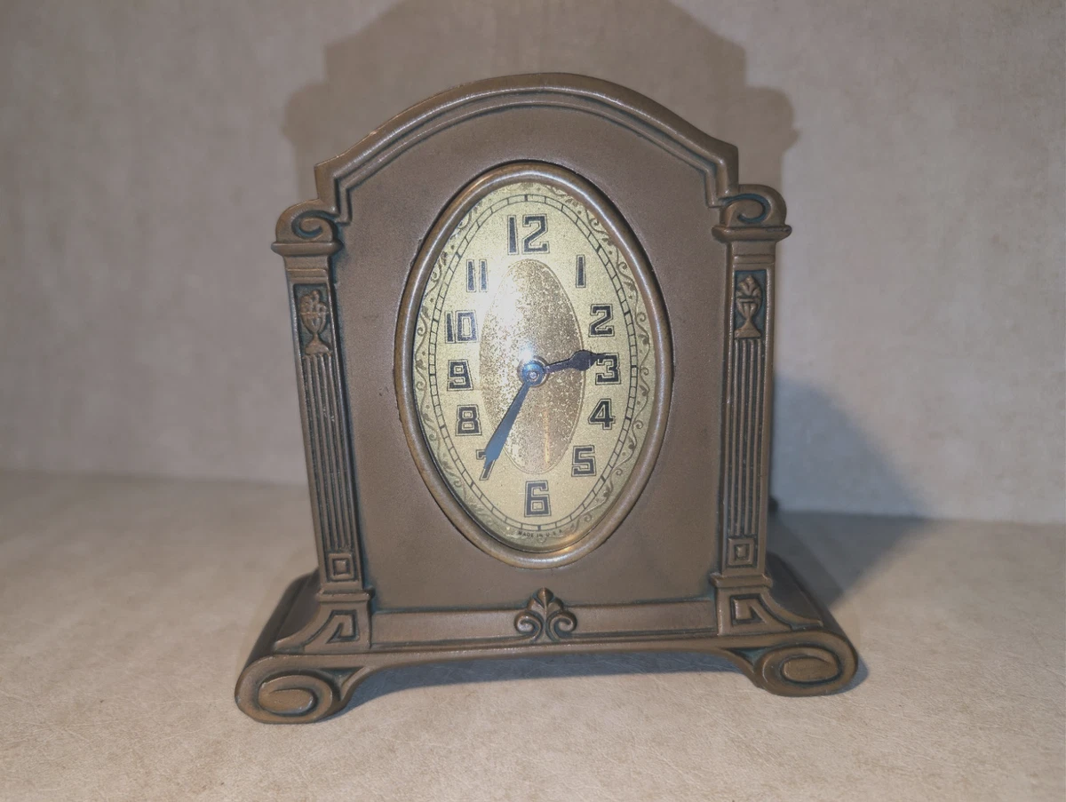 Collectible Wall Clocks Lux 1920-1949 Time Period Manufactured for