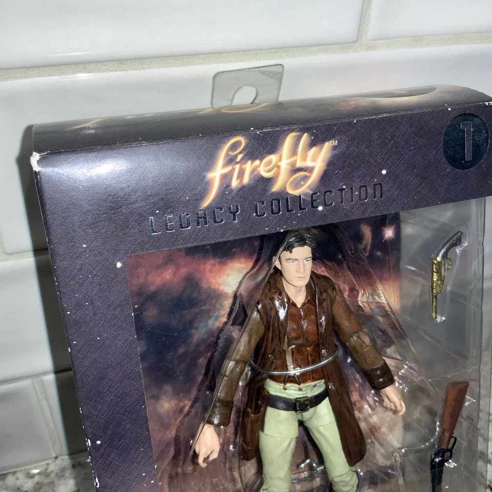 Funko 萤火虫遗产系列:马尔科姆·雷诺兹可动人偶(盒装损坏)全新带盒 — 第 3/4 张图片