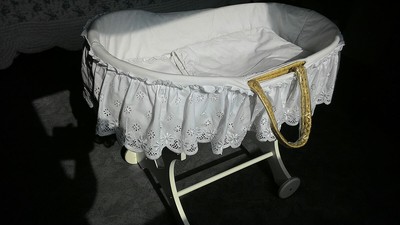 landau en osier pour bébé