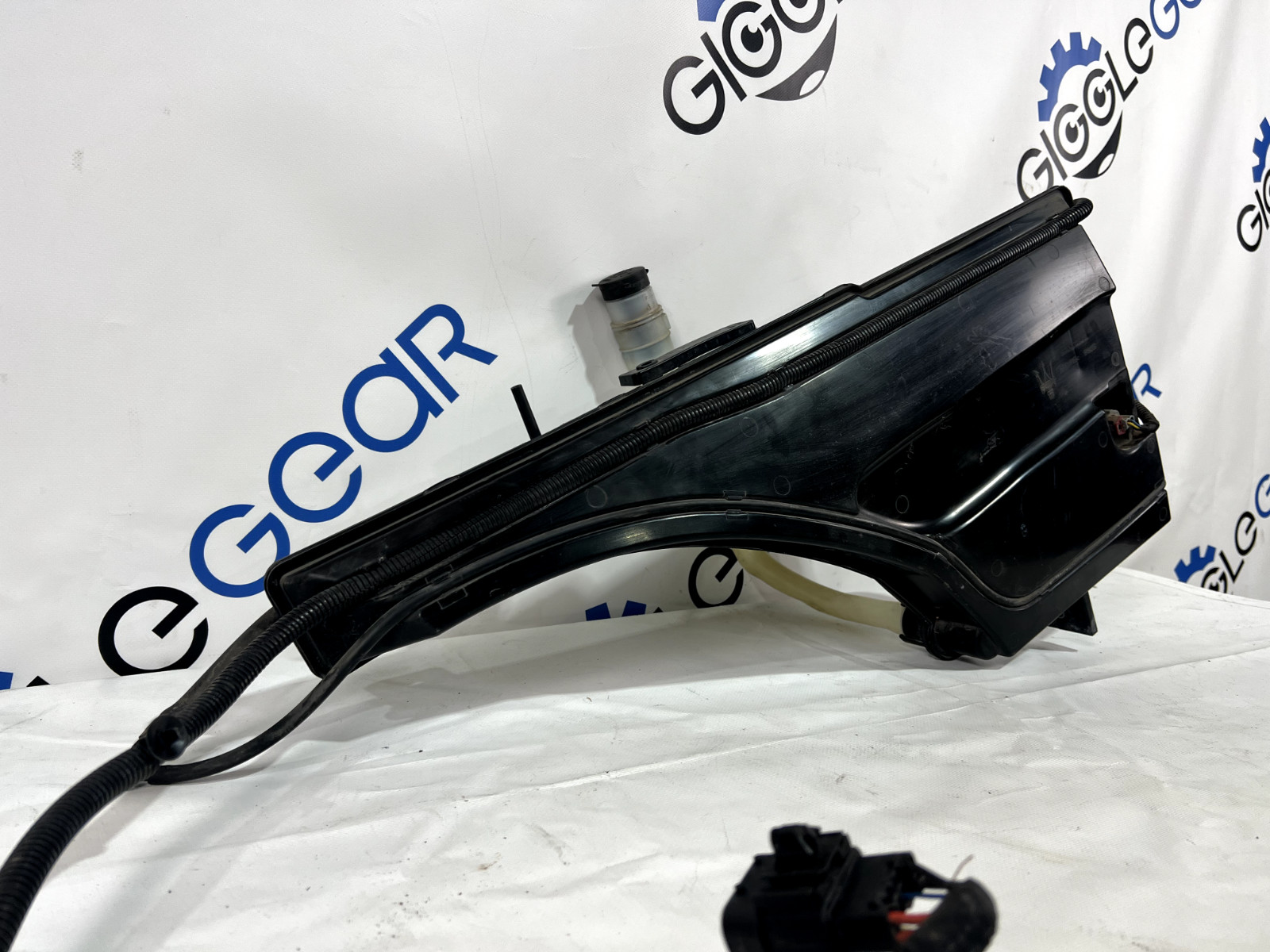 2014-2016 Maserati Quattroporte Windshield Washer Fluid Bottle Reservoir OEM