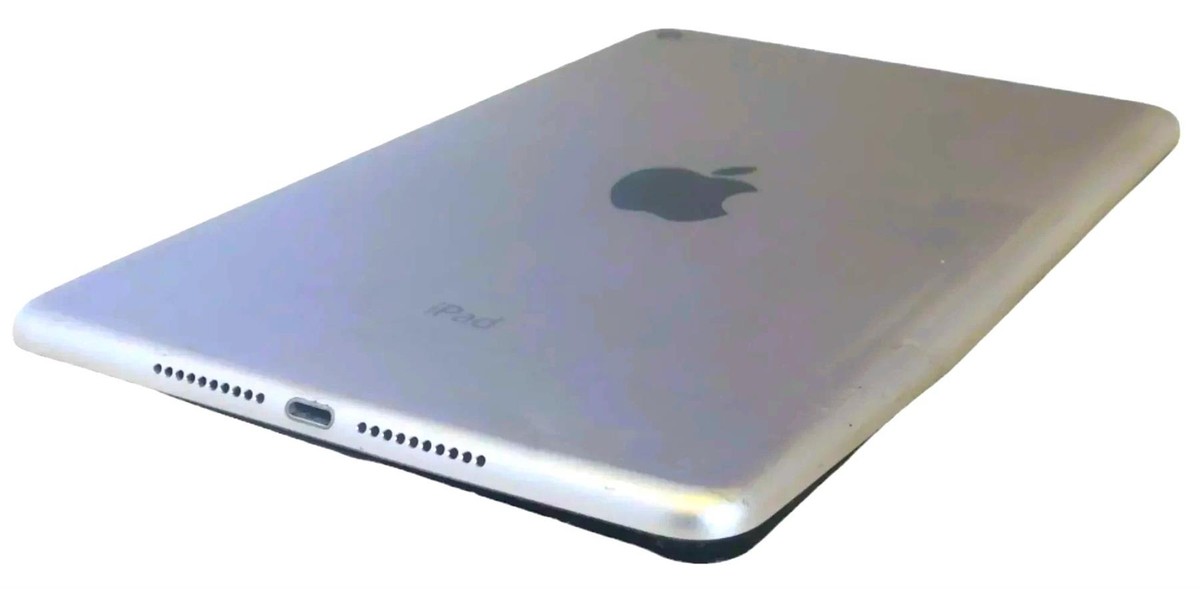 Apple iPad mini 第四世代 (モデル A1538) シルバー　① iPad mini Apple mini第4世代 Wi-Fiモデル 128GB A1538 7.9