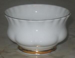 Vtg-Royal-Albert-Val-D-039-or-open-Sugar-Bowl-Bone-China-England-White-with-gold-rim