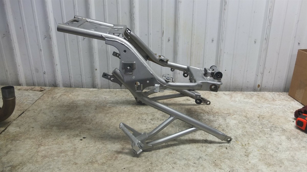 06 Yamaha FZ6 FZ 6 S 600 FZ600 Fazer Rear Back Subframe Sub Frame