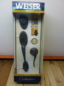 Weiser-Collections-9GCL94710-021-Shelburne-Handle-amp-Lock-Set-Venetian-Bronze