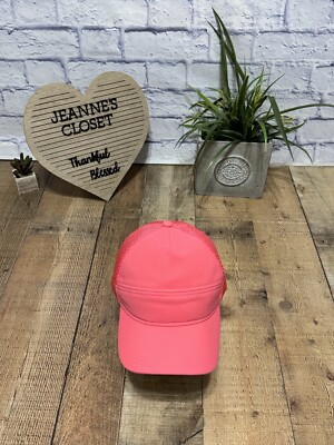 Lululemon Dash and Splash Cap II GLSY Glossy Pink O/S Hat Mesh Adjustable UV Lululemon Dash and Splash Cap II NWT GLSY Glossy Pink O/S  main image 2