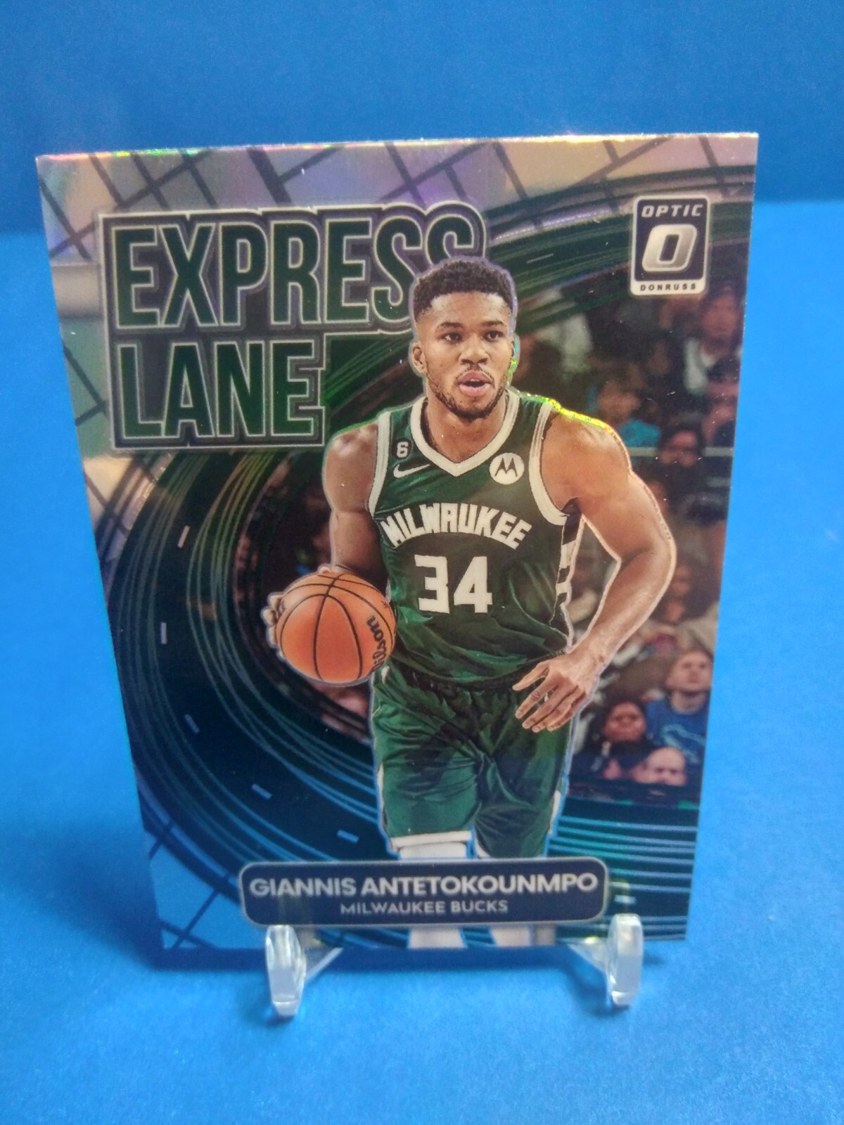 2022-23 Panini Donruss Optic Giannis Antetokounmpo Silver Holo Express Lane #10