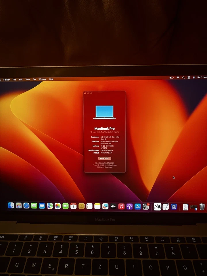 MacBook Pro 2017 - 13 Zoll, 16GB RAM, 256GB A1708 - Bild 2 von 4