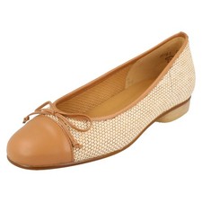 Ladies Gabor - 85.102 Smart/Casual Leather Slip On Shoes